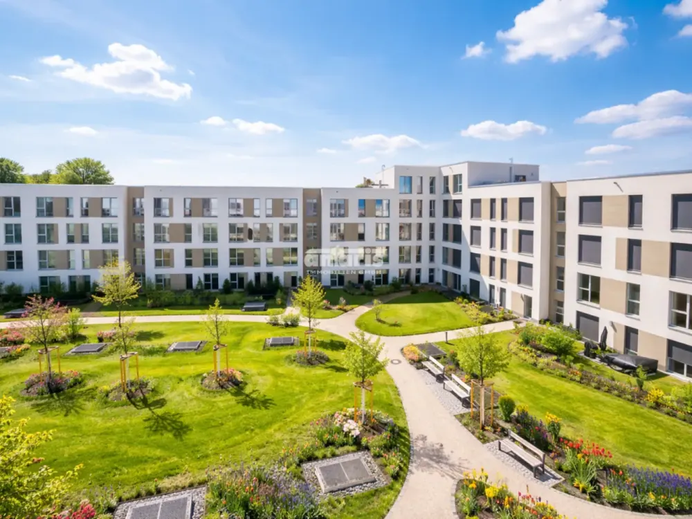شركة antaris Immobilien GmbH مساحة واسعة للعيش, 4 غرف، تراس وحمامين