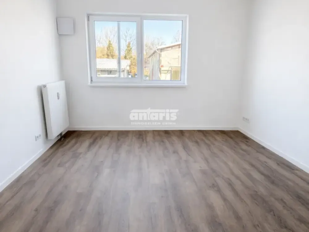شركة antaris Immobilien GmbH مساحة واسعة للعيش, 4 غرف، تراس وحمامين