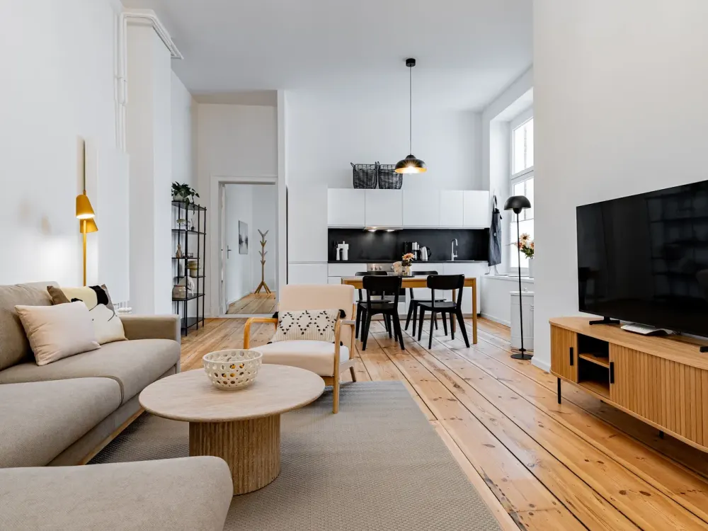Stylish 2-Room Apartment in Prime Berlin Mitte Location
