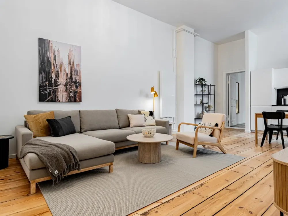 Stylish 2-Room Apartment in Prime Berlin Mitte Location