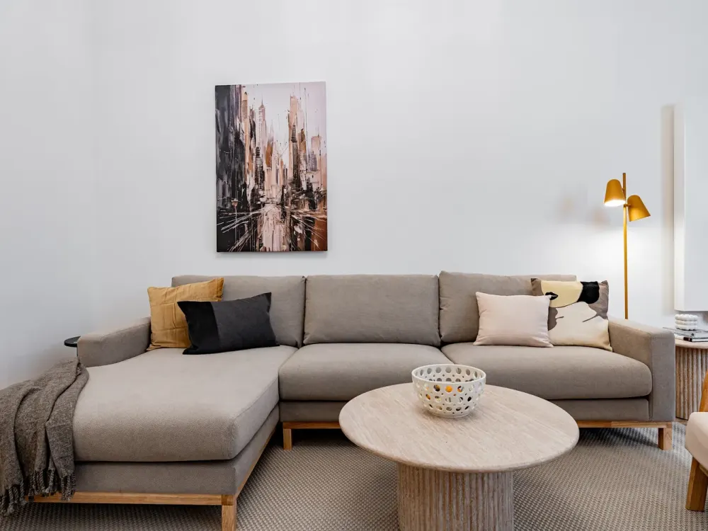 Stylish 2-Room Apartment in Prime Berlin Mitte Location