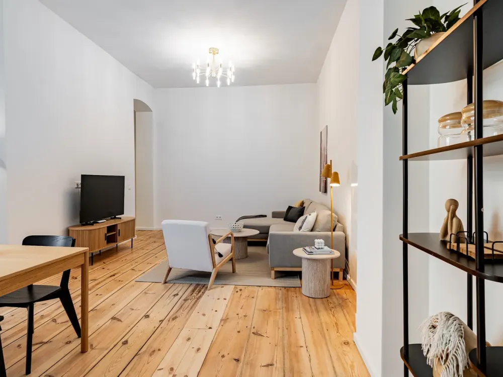 Stylish 2-Room Apartment in Prime Berlin Mitte Location