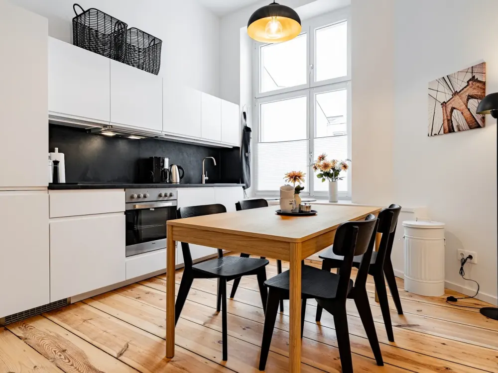 Stylish 2-Room Apartment in Prime Berlin Mitte Location