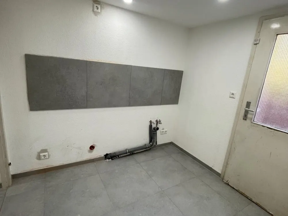 Kernsanierte 1-Zimmer-Wohnung mit EBK in Neckarweihingen, 25 m²