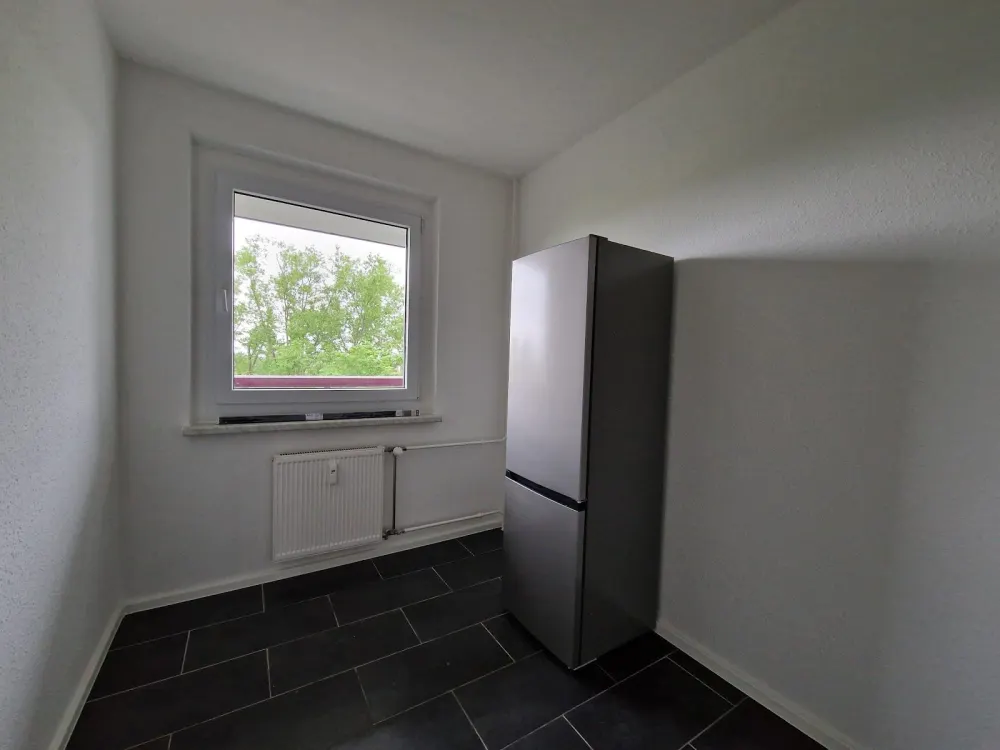 **JETZT EINZEIHEN**3-Zimmer-Wohnung // Einbauküche // Balkon // Bad mit Wanne // DG // ab sofort