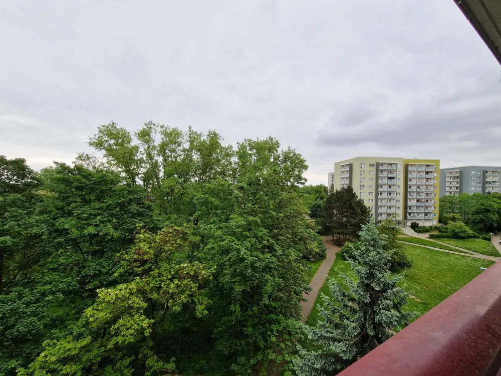 **JETZT EINZEIHEN**3-Zimmer-Wohnung // Einbauküche // Balkon // Bad mit Wanne // DG // ab sofort