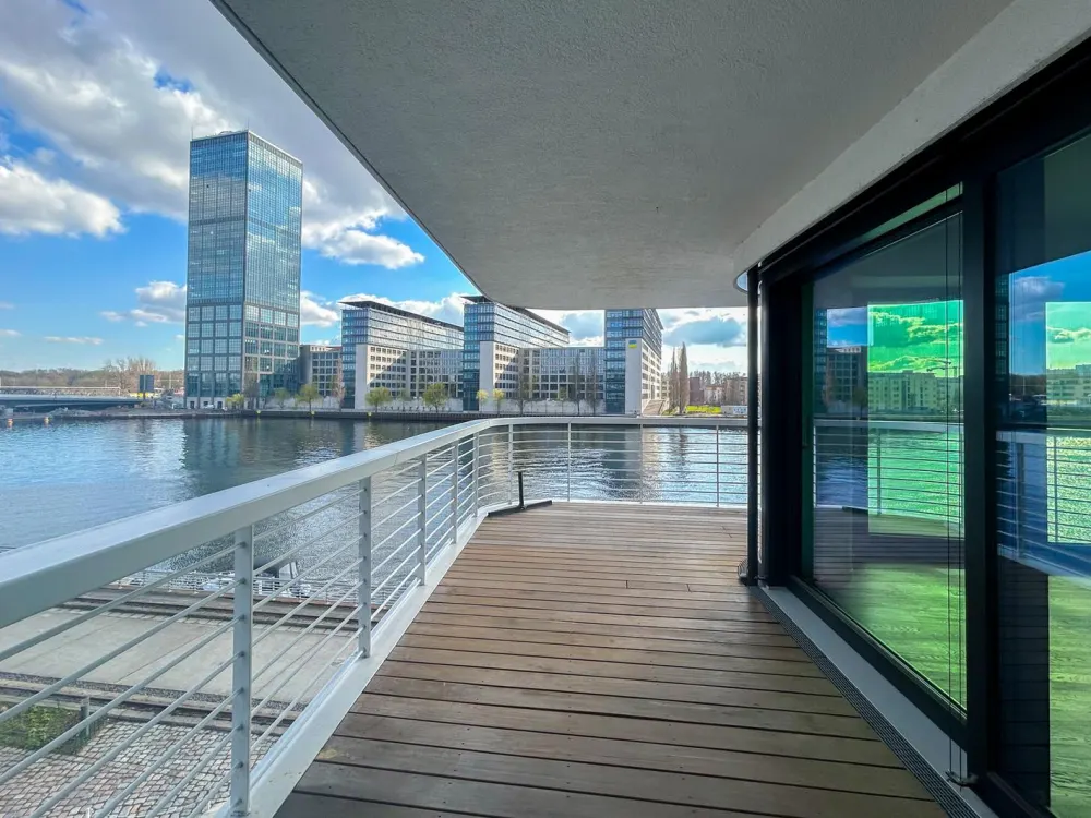 Hochwertige Neubauwohnung mit Wasserblick