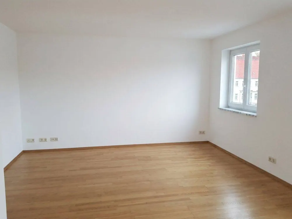 Dein neues Zuhause in Plagwitz: Helle 1-Zimmer-Wohnung mit Balkon & Tiefgarage!