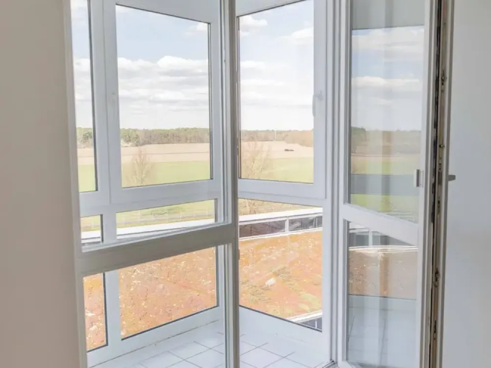 Wintergarten und Balkon in 3 Zimmern mit Aufzug in Blankenfelde-Mahlow