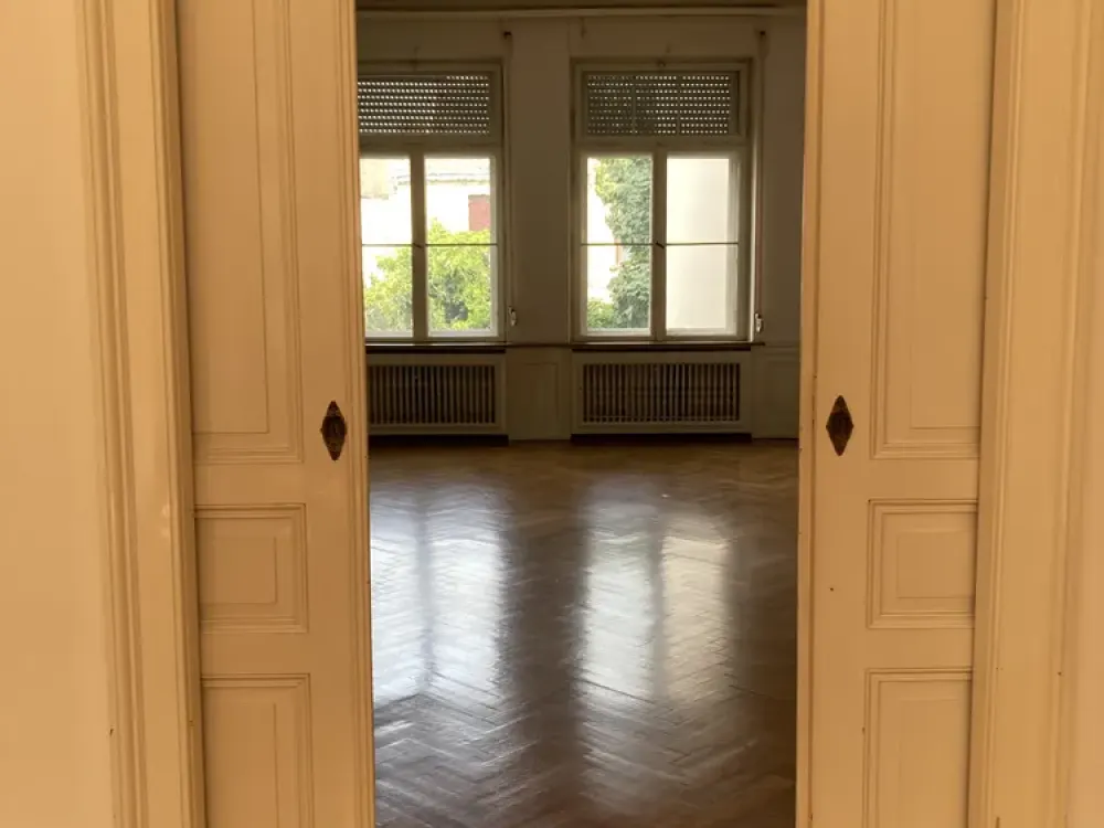 7-Room Apartment for Rent