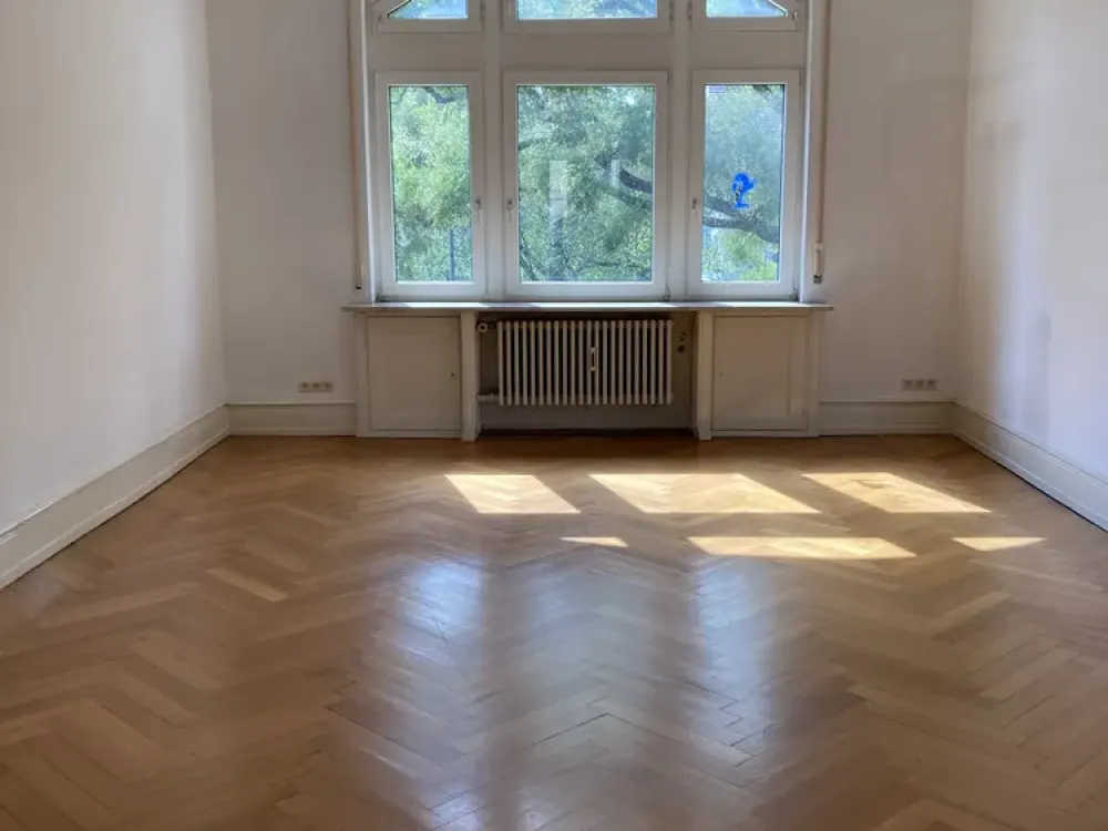 7-Room Apartment for Rent