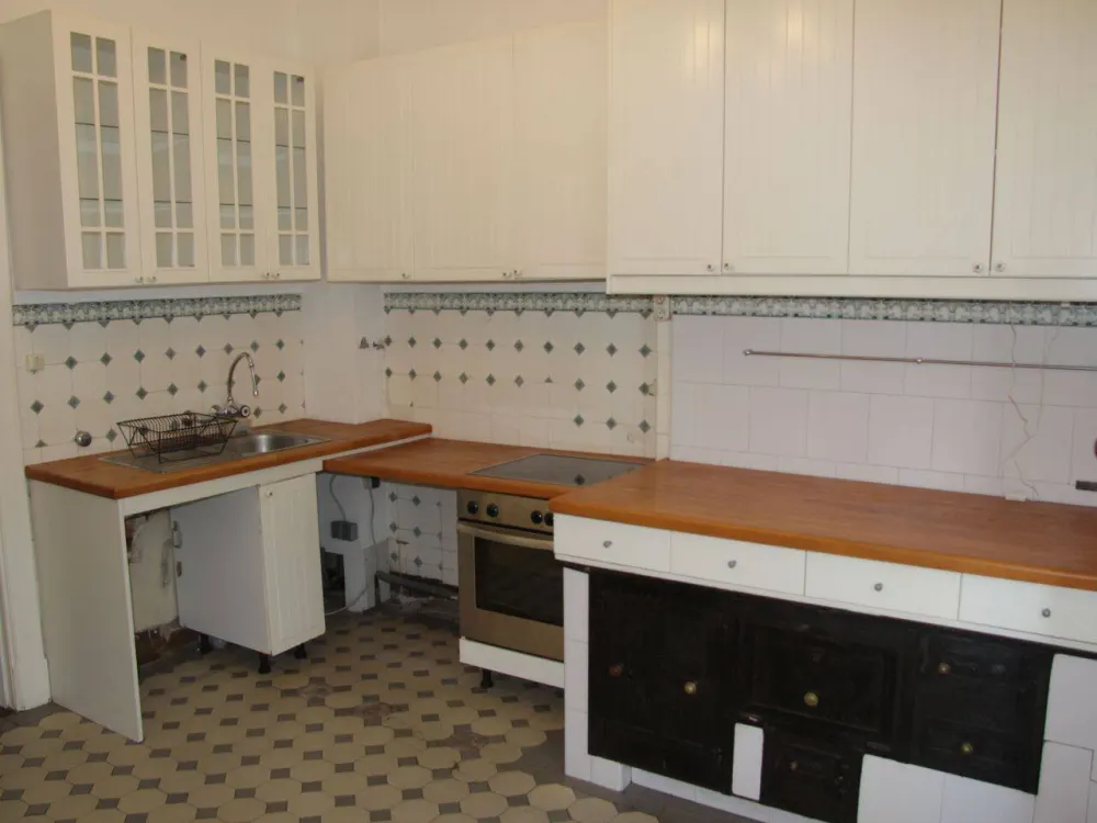 Großes Wohnbüro bzw.-praxis/8-Zimmer-Altbau in Winterhude