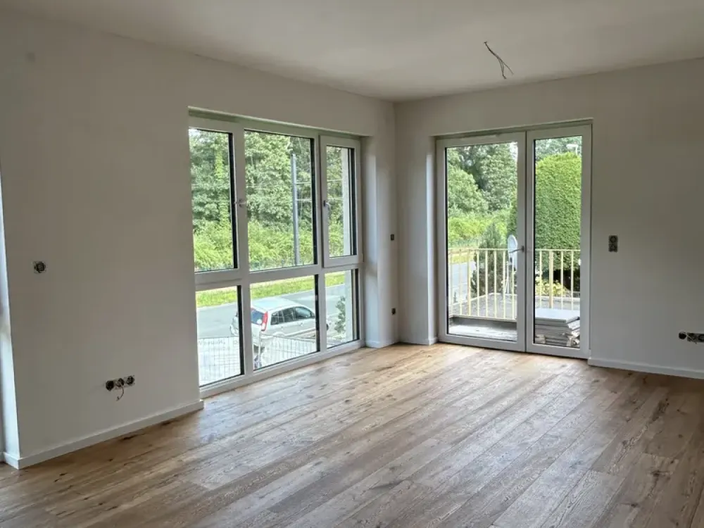 Living by Misburger Forest: First Occupancy 3-Room Apartment with Balcony