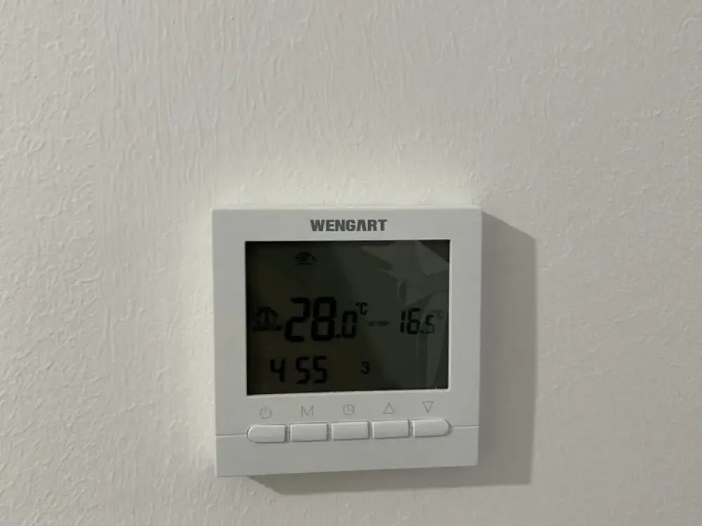 Living by Misburger Forest: First Occupancy 3-Room Apartment with Balcony