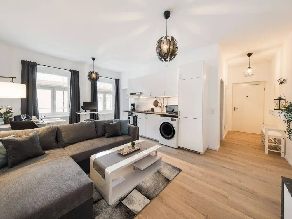Mitten drin*kleine 2 Raum Wohnung Prinzenallee WEDDING*Möbel