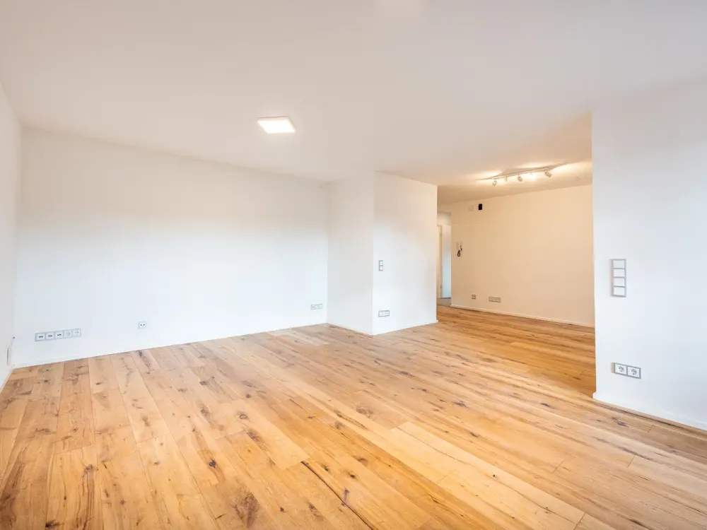 Seltene Gelegenheit - hochwertig sanierte 2,5-Zimmer-Wohnung mit Einbauküche