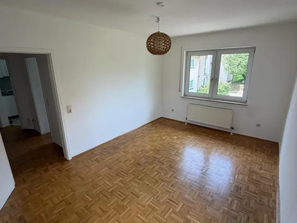 Wohnen mit Charakter, 92qm mit Echtholzboden und Balkon