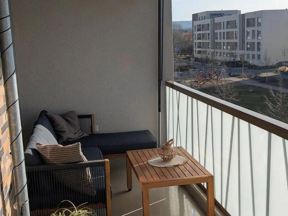 Looking for a new tenant for modern 3-room apartment with fitted kitchen + corner balcony after first occupancy
