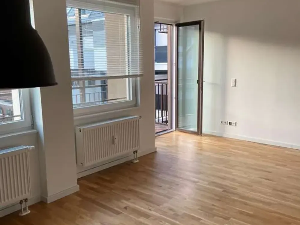 Helle 3-Zimmer-Wohnung mit Balkon in zentraler Lage von Stuttgart-Süd