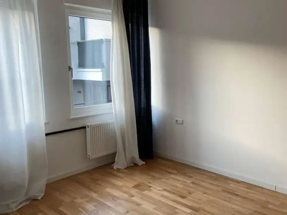 Helle 3-Zimmer-Wohnung mit Balkon in zentraler Lage von Stuttgart-Süd