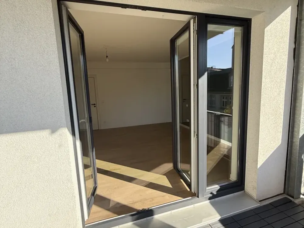 **Befristet auf 3 Jahre** -Alsternah & großzügig: Helle 3-Zimmer-Wohnung mit ruhigem Hofbalkon