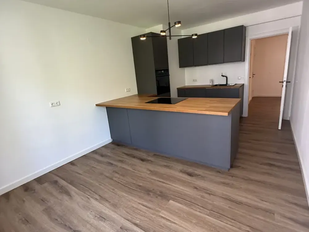 **Befristet auf 3 Jahre** -Alsternah & großzügig: Helle 3-Zimmer-Wohnung mit ruhigem Hofbalkon