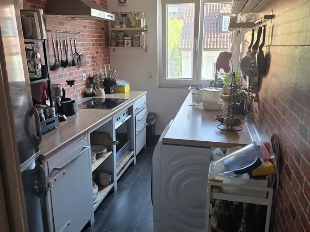 Bright 2-Room Apartment with New Fitted Kitchen and Beautiful View in S West