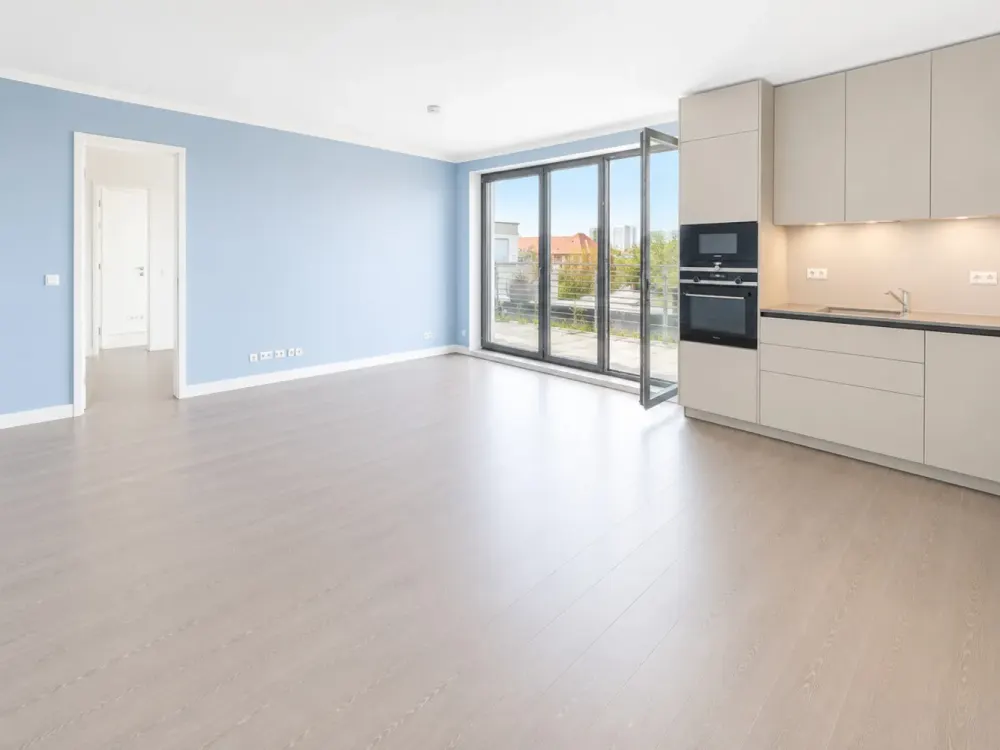 Wilmersdorf: Brandenburgische Str - LUXUS 2-Zi-DG - 80 m² + RIESEN TERRASSE + 2 Bäder - ab 01.09.26