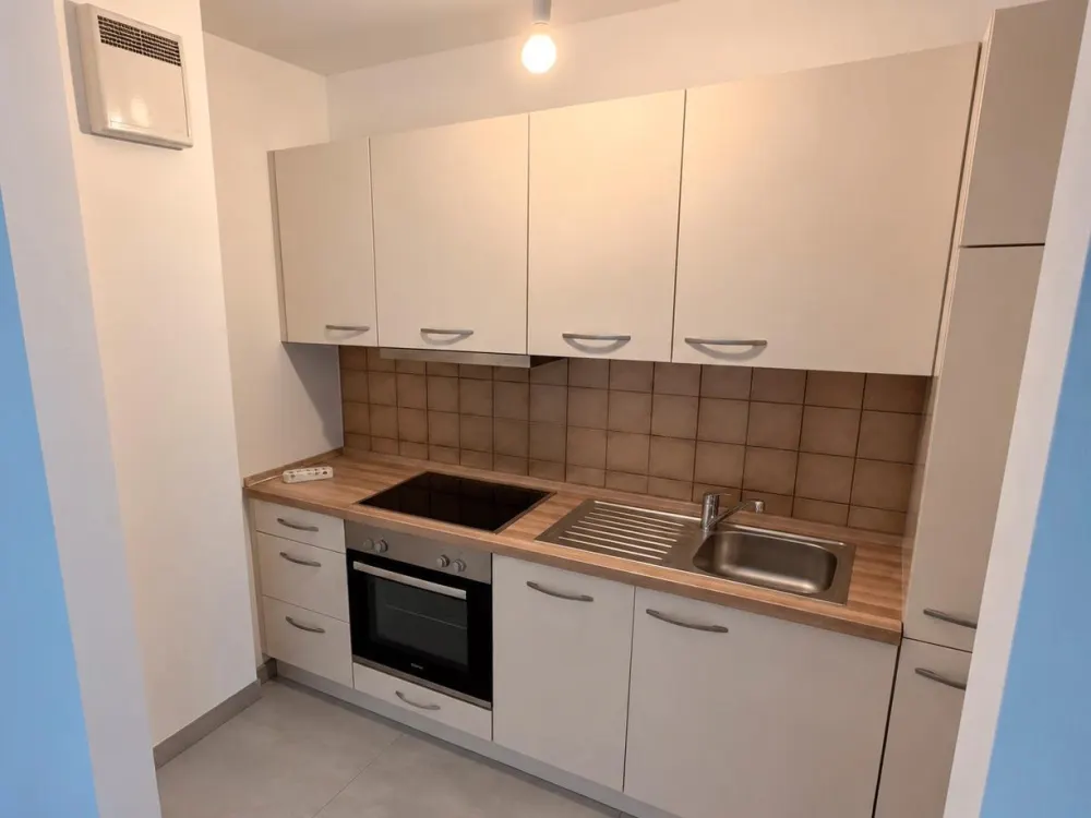 Frisch renovierte 2-Zimmer Erdgeschosswohnung mit Gartenanteil