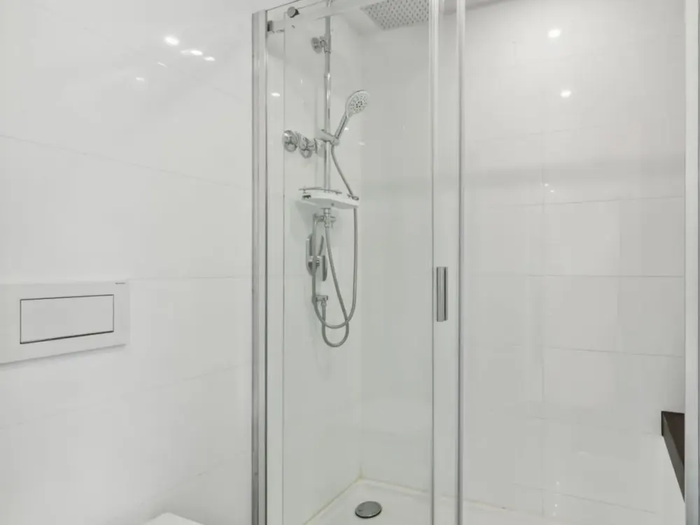 Bright, Furnished Apartment with Private Terrace in Köln-Marienburg (1500€ Warm Rent)