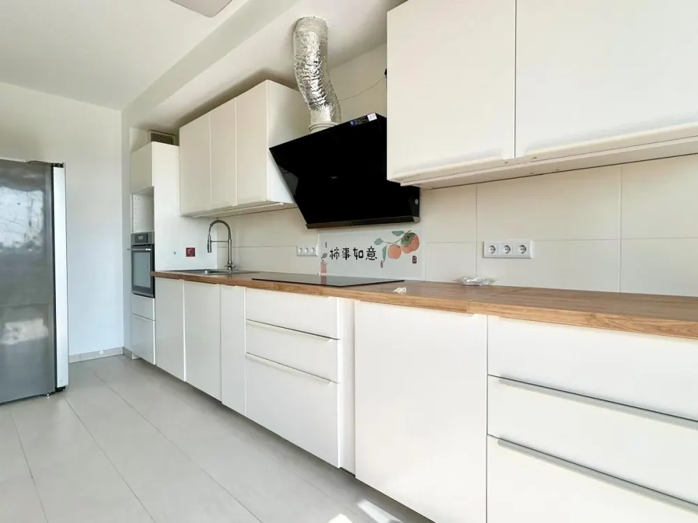 Exklusives Wohnen in der Dresdner Hafencity, 4 Zimmer mit traumhaftem Elbblick