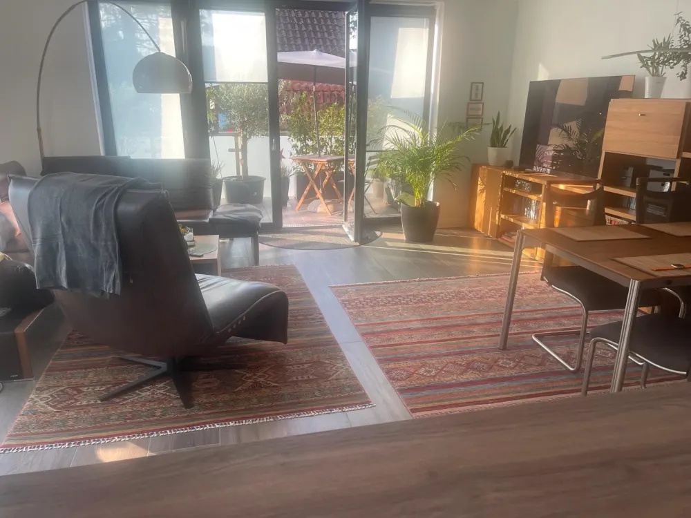 Moderne Wohnung / BJ 23 / 24 /105qm / 30 qm Balkon / Tiefgarage