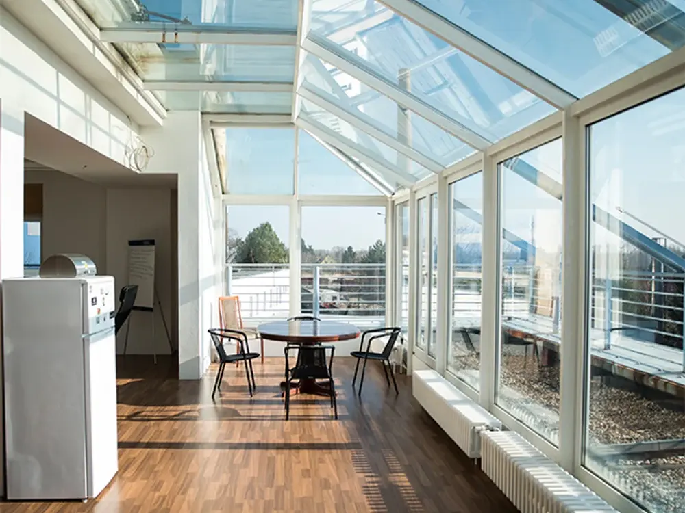 Helles 2-Zimmer -Loft/Studio mit Dachterrasse