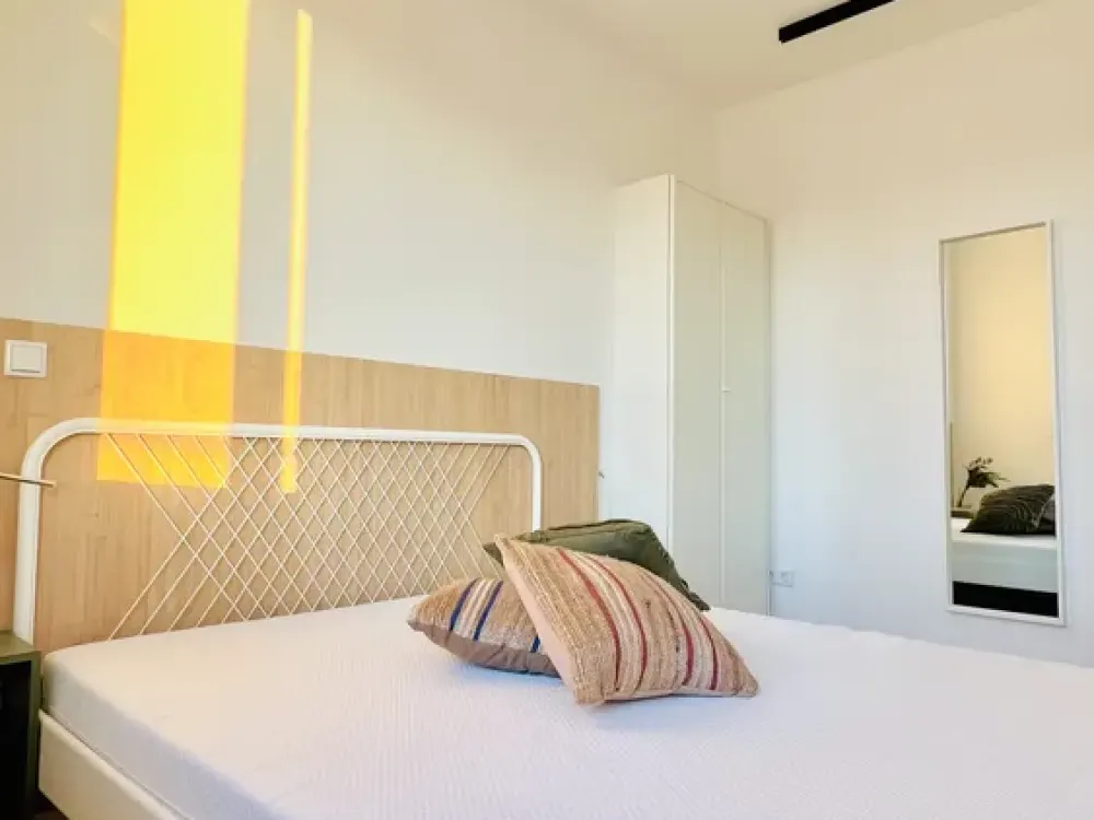 Hochwertig sanierte, voll möblierte 2-Zimmer-Wohnung, Modern und stilvoll