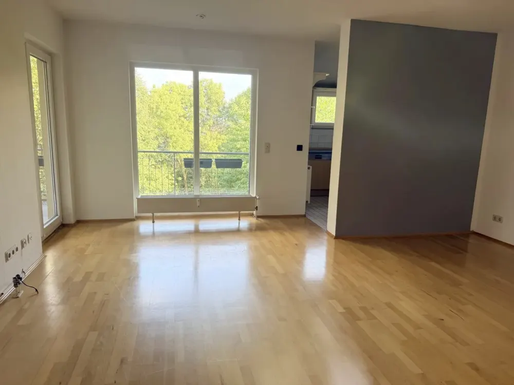 Helle und gemütliche 3-Zimmer-Wohnung mit Balkon und EBK in Hürth-Efferen