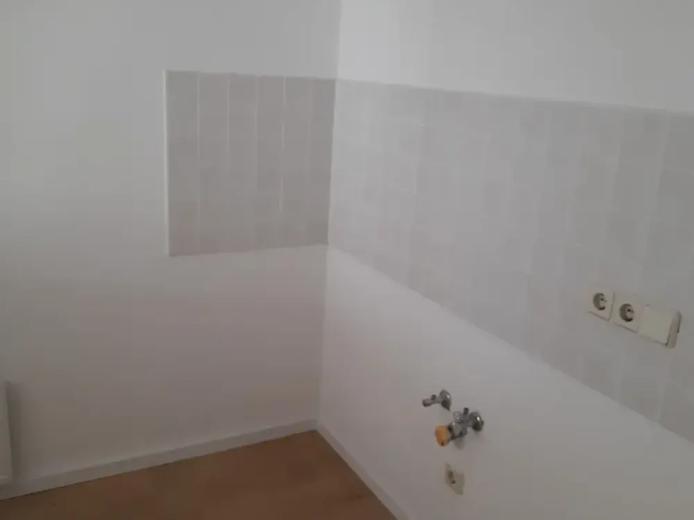 Beautiful bright 3-room apartment with balcony in a quiet location