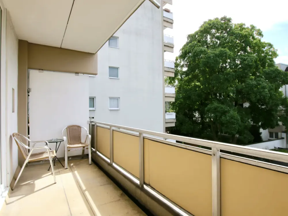 40 m² großes Studio-Apartment mit großem, sonnigem Balkon