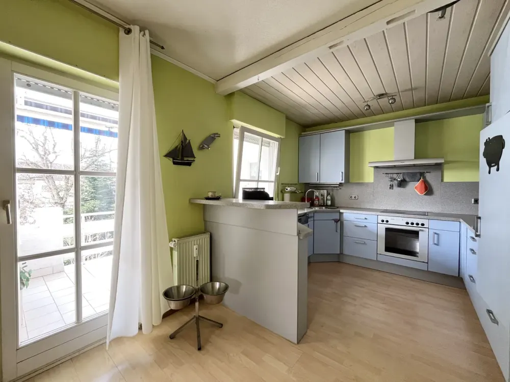 5-Zimmer-Wohnung möbliert, inkl großem Garten, auch WG