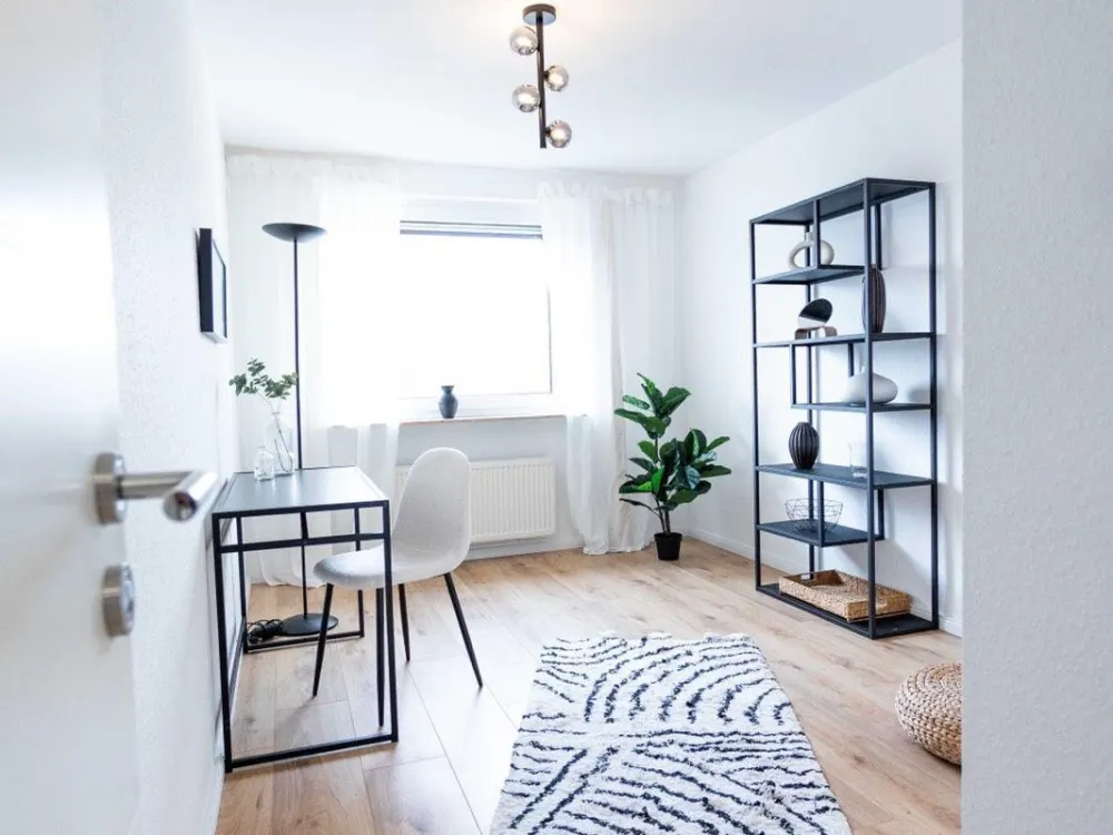 Sehr schöne 3 Zimmerwohnung mit Balkon, Einbauküche und Garage