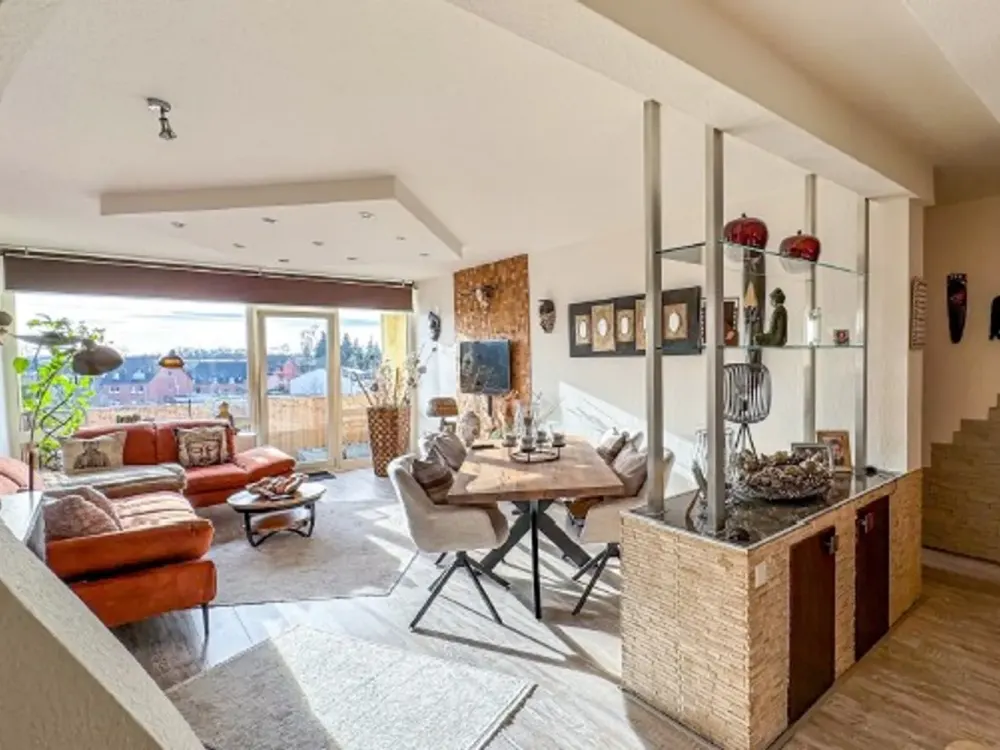 Frisch renovierte 3-Zimmer-Wohnung mit Balkon, Einbauküche, Stellplatz & Aufzug in Neuss-Norf