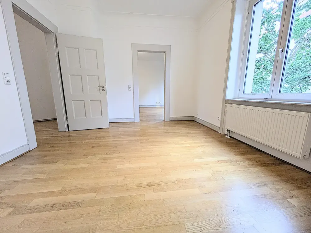 *Sanierter Altbau mit Stil im Herz des Westens, unweit des Bismarckplatzes*