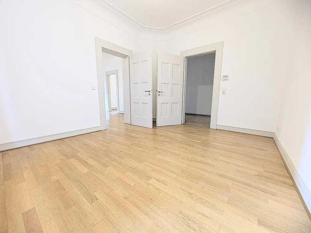 *Sanierter Altbau mit Stil im Herz des Westens, unweit des Bismarckplatzes*