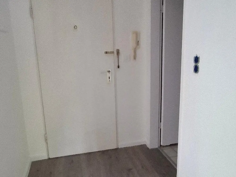 Frisch renovierte 1,5-Zimmer-Wohnung mit Balkon in Uni-Nähe