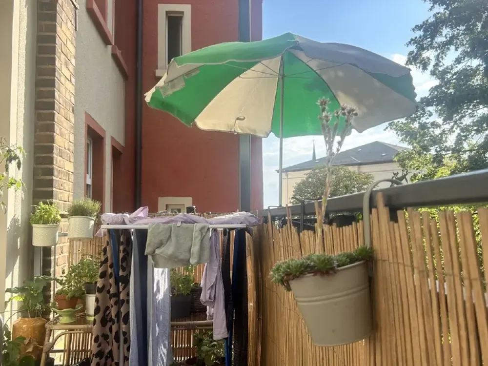 Moderne und helle 2-Zimmer-Wohnung mit Balkon in Volkmarsdorf