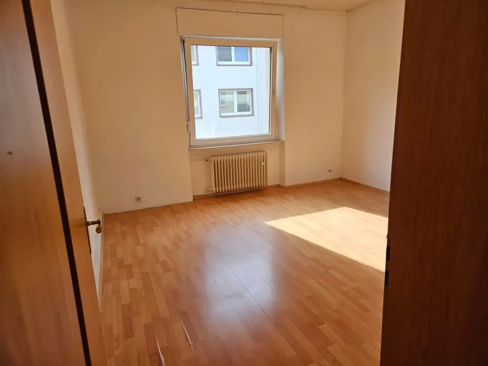 Preiswerte 3-Zimmer-Wohnungmit Balkon!!! Renoviert!!!