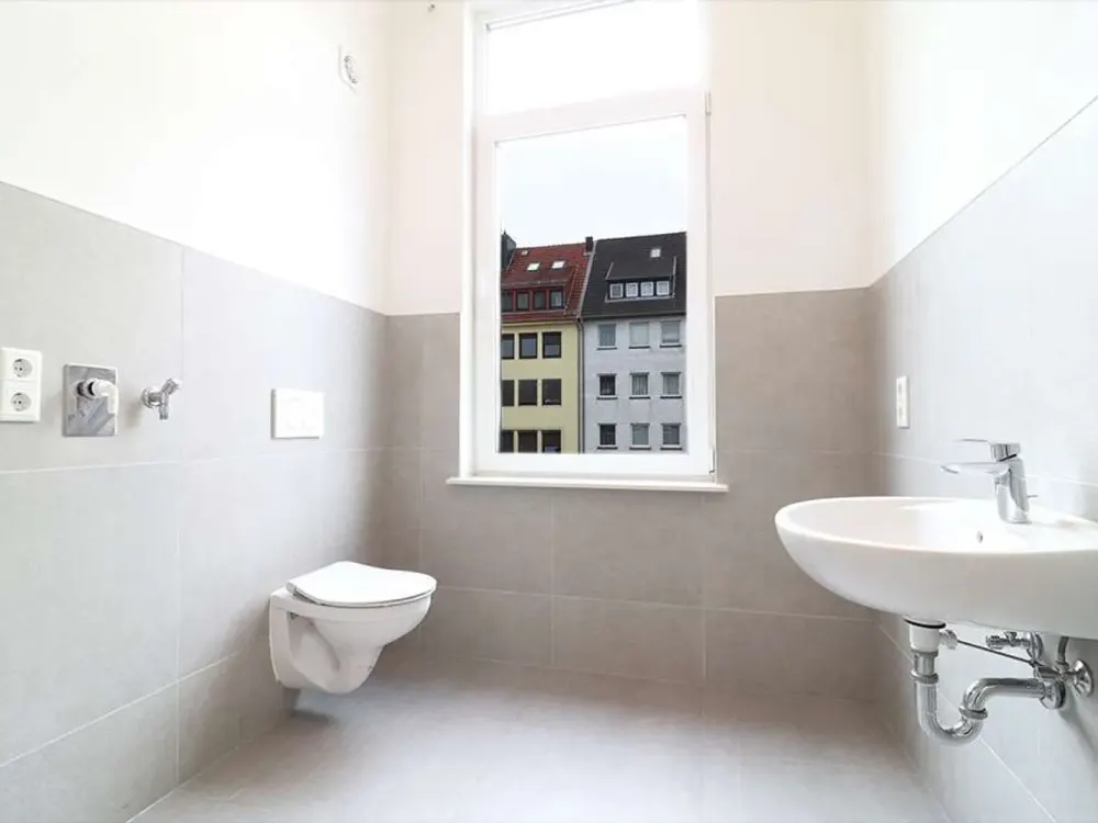 Walle / High-Quality Renovated 5-Room Maisonette Apartment in Attractive Residential Area