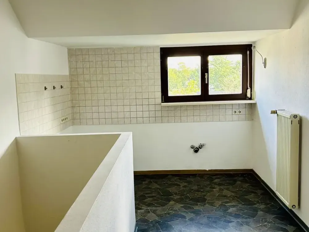Bright 2.5-Room Apartment, 1st Floor Attic in Eggenstein-Leopoldshafen