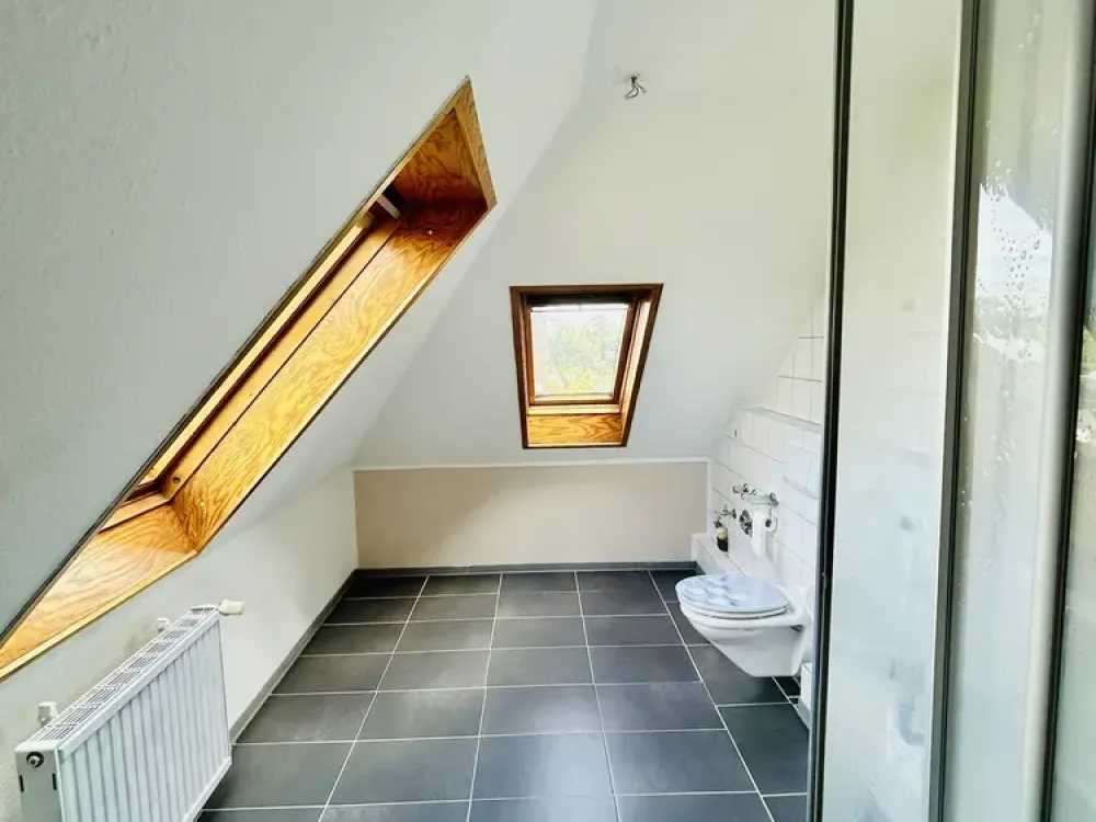 Bright 2.5-Room Apartment, 1st Floor Attic in Eggenstein-Leopoldshafen