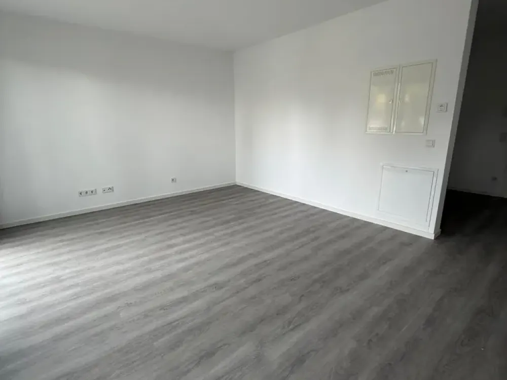 Neubau Wohnung mit eigener Terrasse in ruhiger Lage