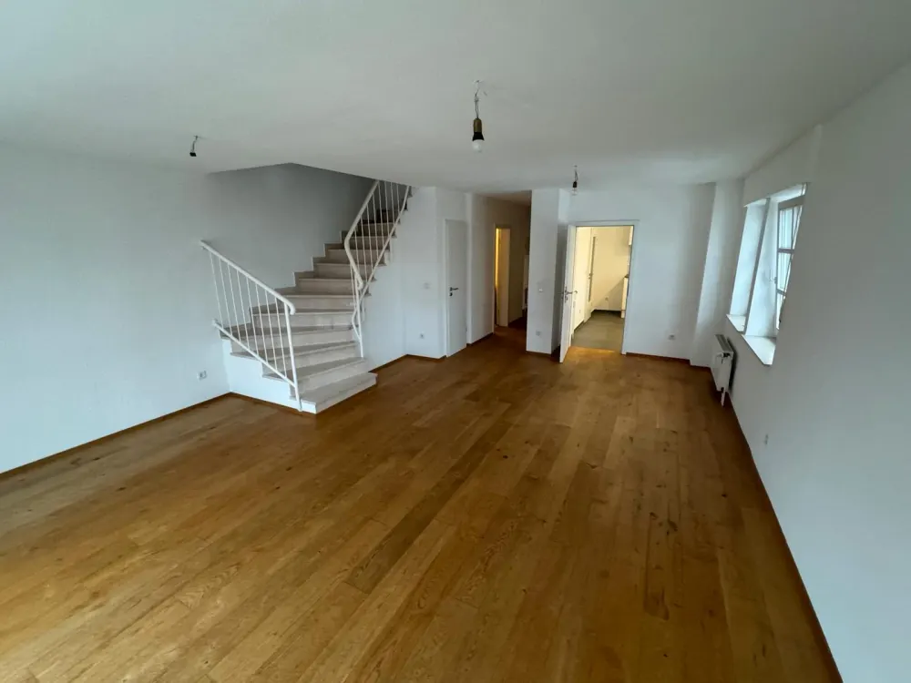 Moderne 3-Zimmer-Maisonettewohnung mit Balkon